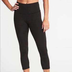 Old Navy Elevate Crop High Waisted Leggings Black